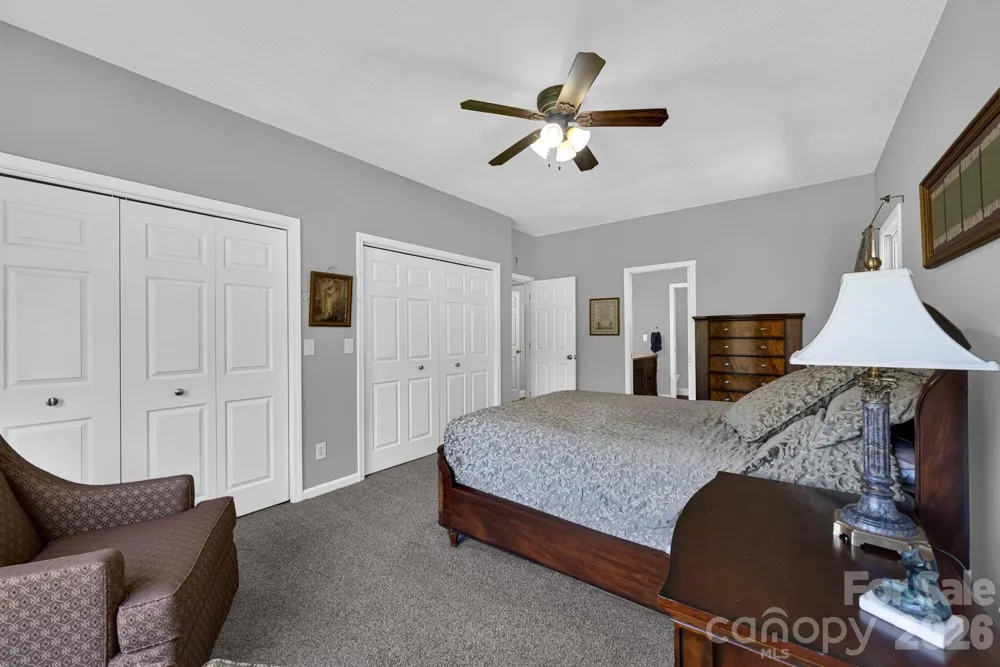 108 Fairway Knoll Drive Hendersonville, NC 28739