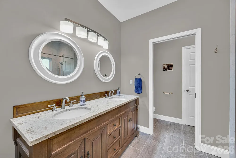 108 Fairway Knoll Drive Hendersonville, NC 28739