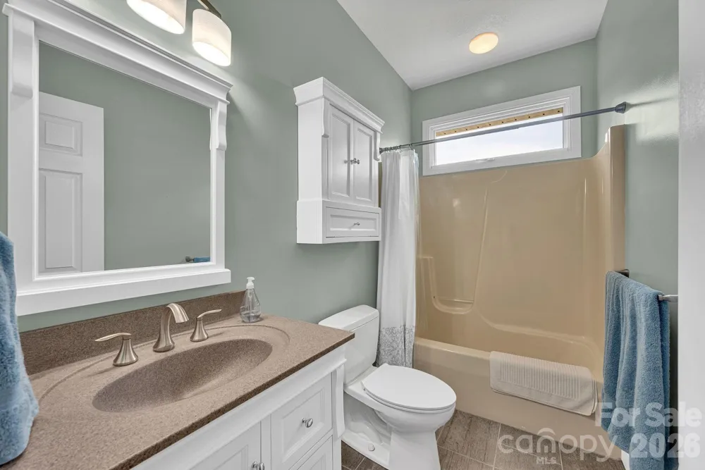 108 Fairway Knoll Drive Hendersonville, NC 28739