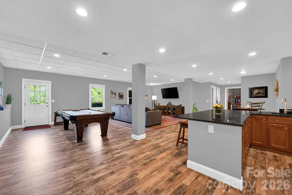108 Fairway Knoll Drive Hendersonville, NC 28739