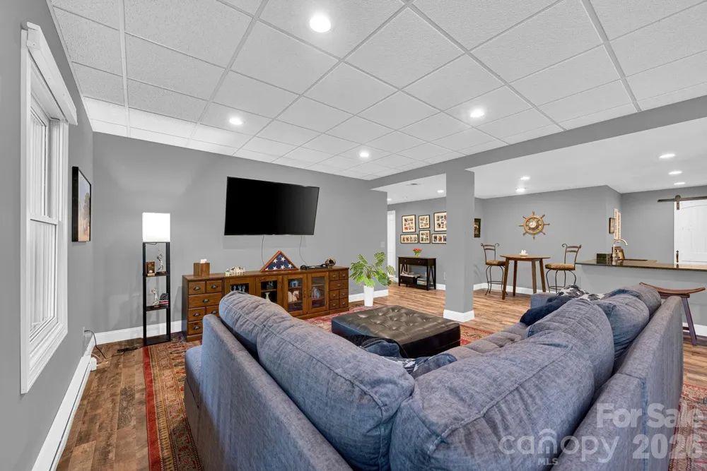108 Fairway Knoll Drive Hendersonville, NC 28739