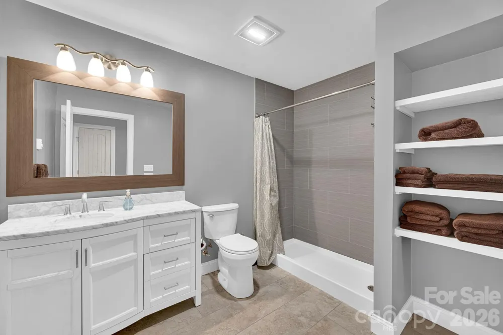 108 Fairway Knoll Drive Hendersonville, NC 28739