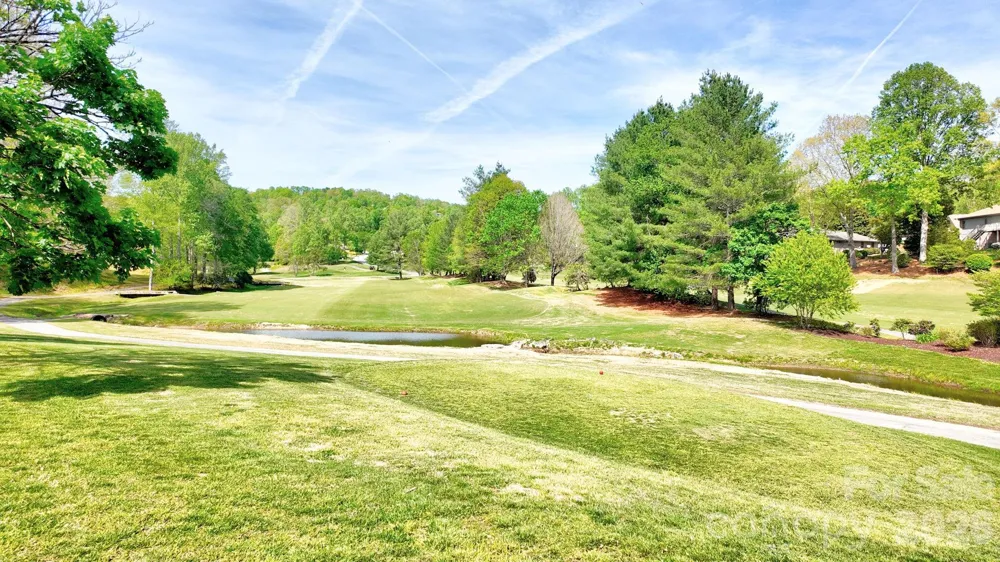 108 Fairway Knoll Drive Hendersonville, NC 28739
