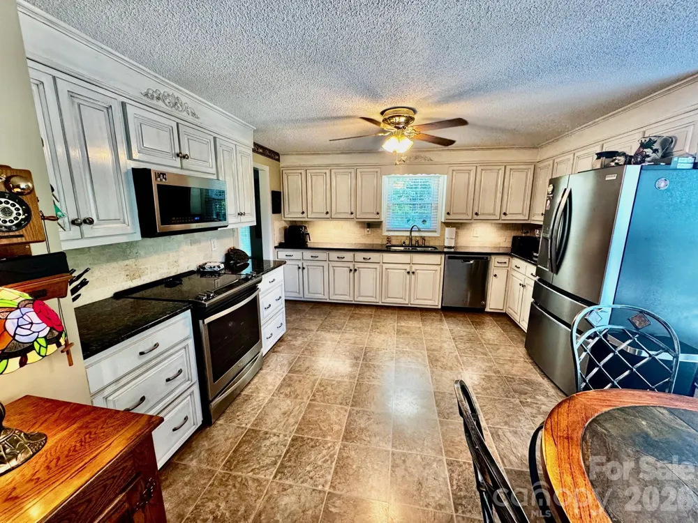 204 Brentwood Drive Maiden, NC 28650