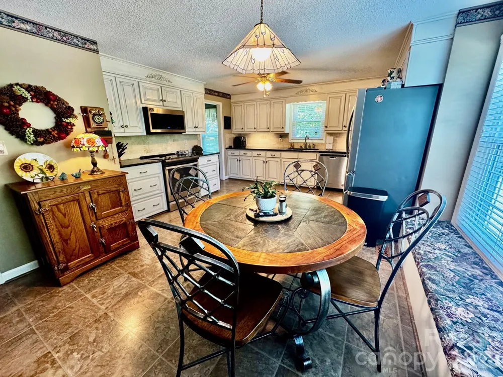 204 Brentwood Drive Maiden, NC 28650