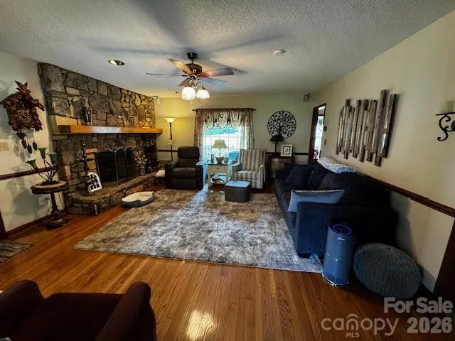 204 Brentwood Drive Maiden, NC 28650
