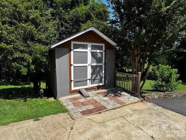 204 Brentwood Drive Maiden, NC 28650
