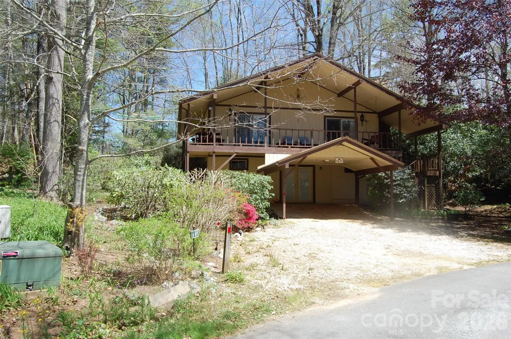 61 Dew Drop Loop Newland, NC 28657