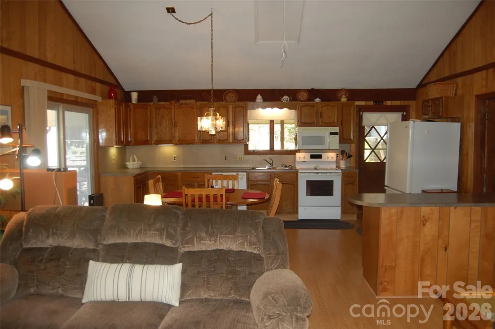 61 Dew Drop Loop Newland, NC 28657