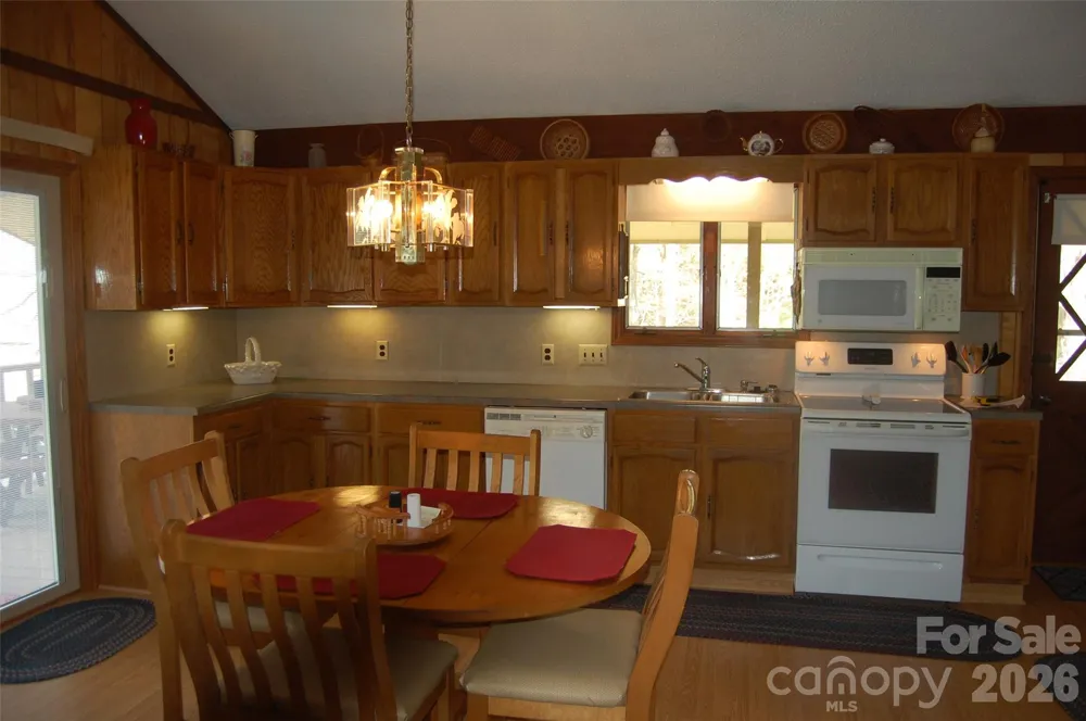 61 Dew Drop Loop Newland, NC 28657