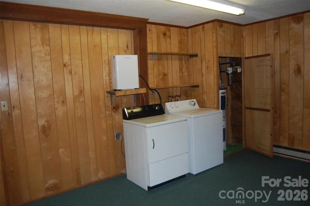 61 Dew Drop Loop Newland, NC 28657
