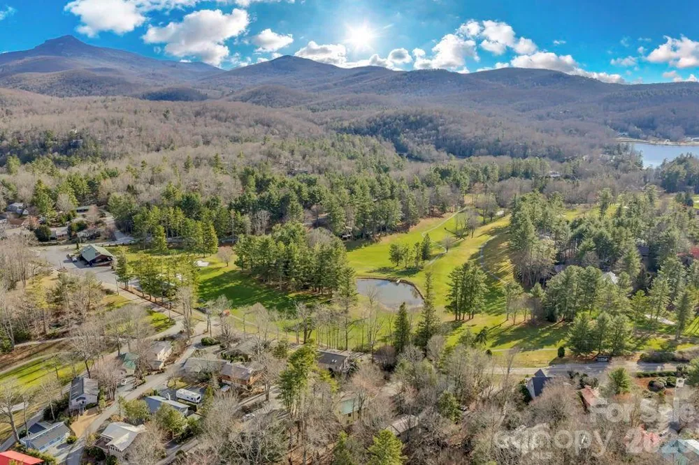 61 Dew Drop Loop Newland, NC 28657