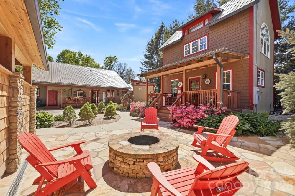 107 5th Street Black Mountain, NC 28711