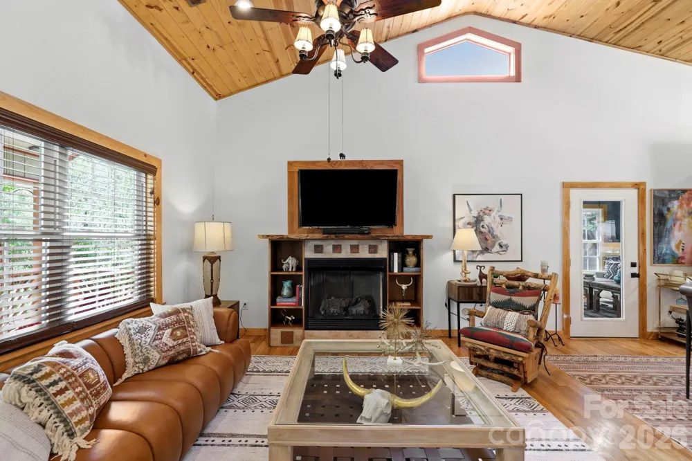 107 5th Street Black Mountain, NC 28711