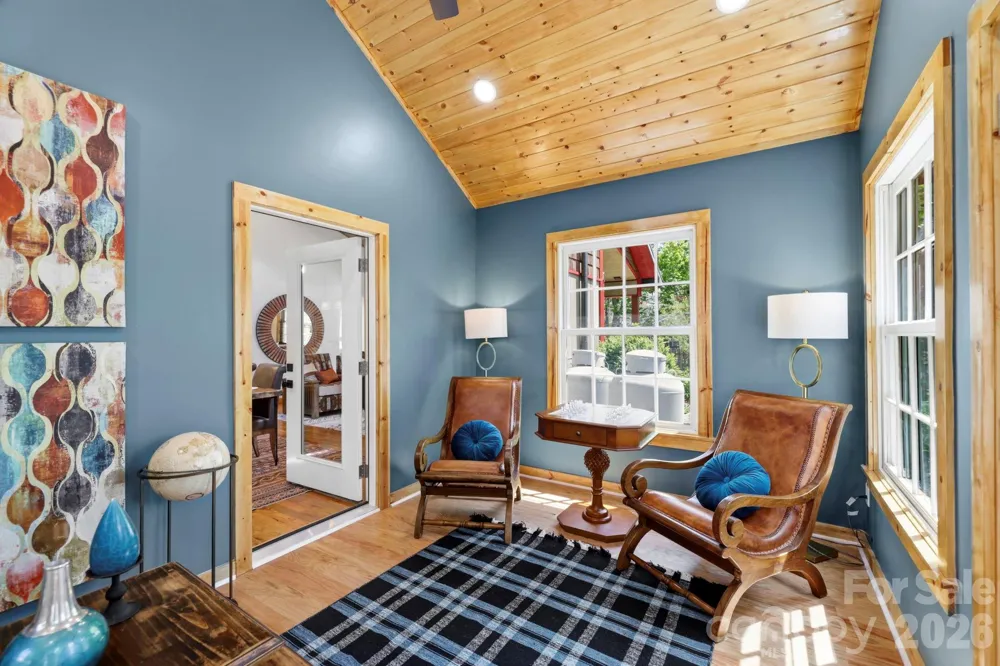 107 5th Street Black Mountain, NC 28711