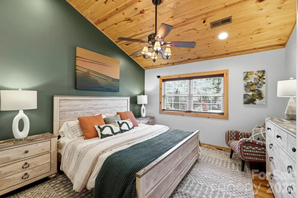 107 5th Street Black Mountain, NC 28711