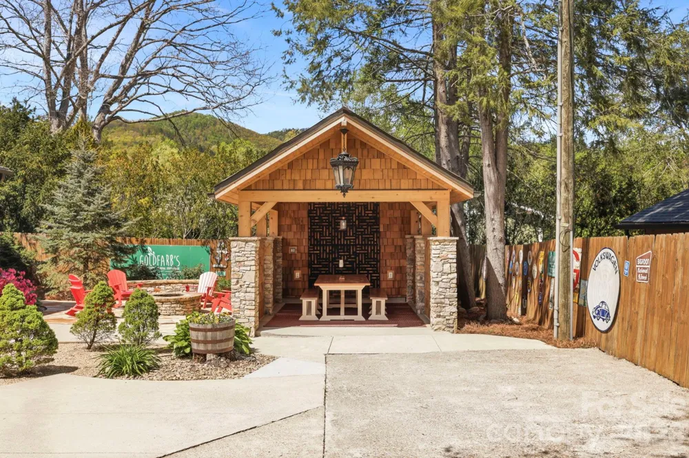 107 5th Street Black Mountain, NC 28711