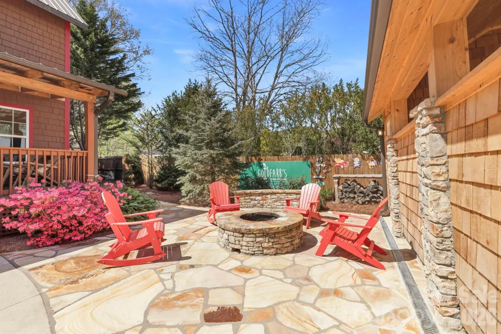 107 5th Street Black Mountain, NC 28711