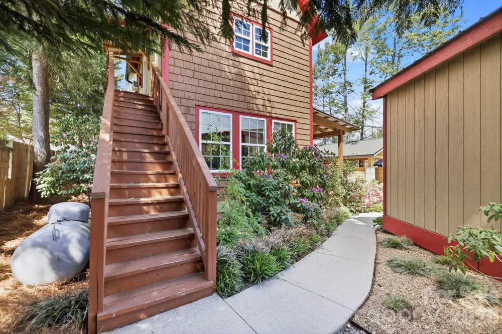 107 5th Street Black Mountain, NC 28711