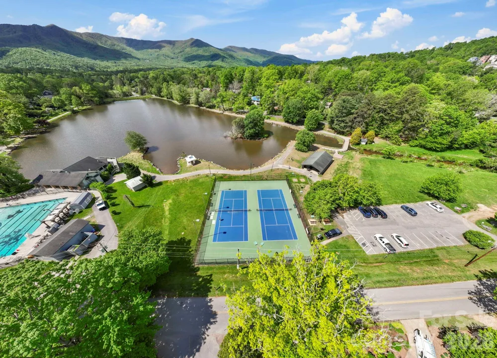 107 5th Street Black Mountain, NC 28711