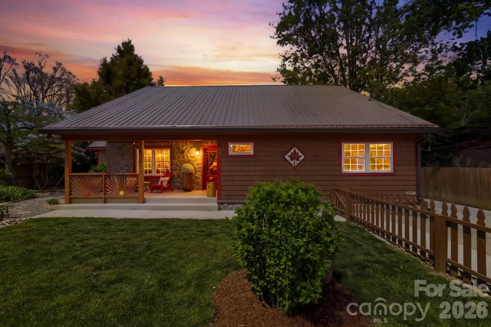 107 5th Street Black Mountain, NC 28711