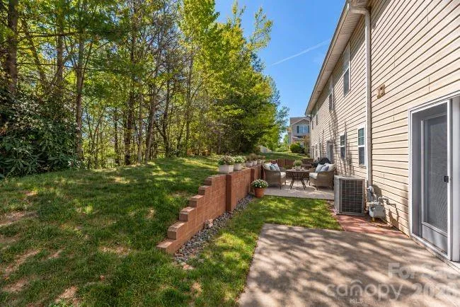 46 Chesire Way Fletcher, NC 28732