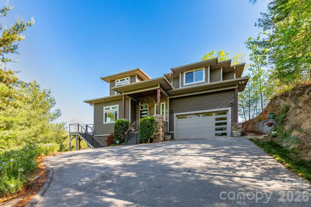 36 Spy Pointe Lane Fletcher, NC 28732