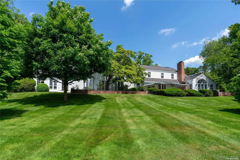 200 Cleft Road Mill Neck, NY 11765