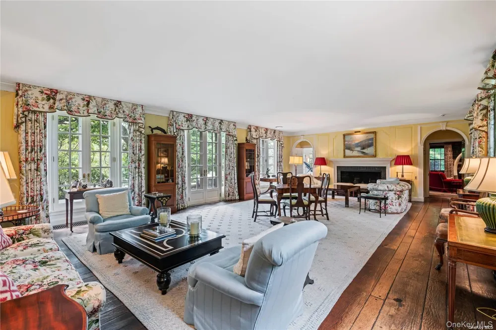 200 Cleft Road Mill Neck, NY 11765