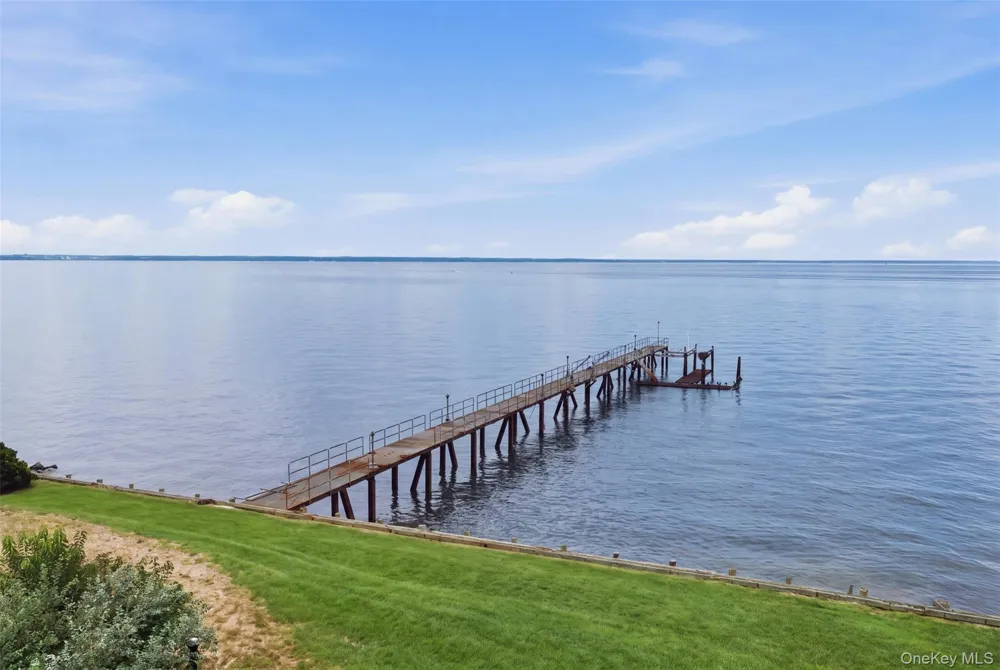 1 Sea Crest Drive Lloyd Neck, NY 11743
