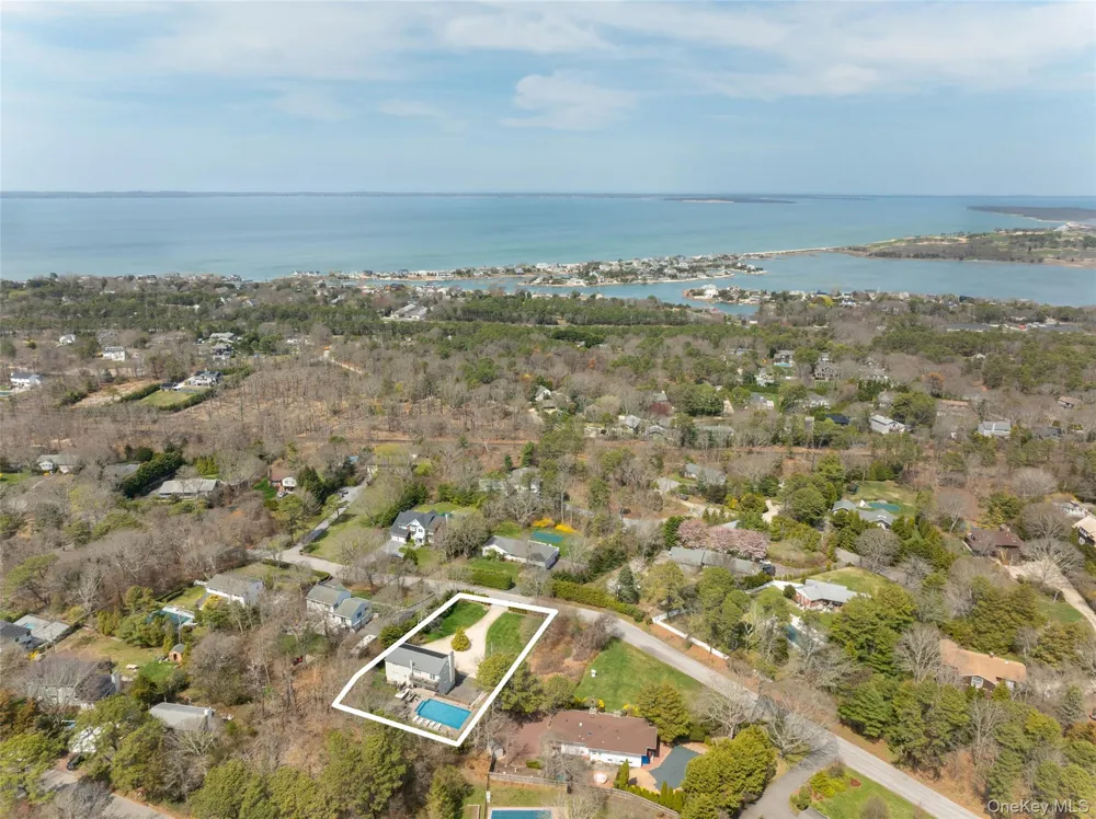 36 Charla Drive Southampton, NY 11968