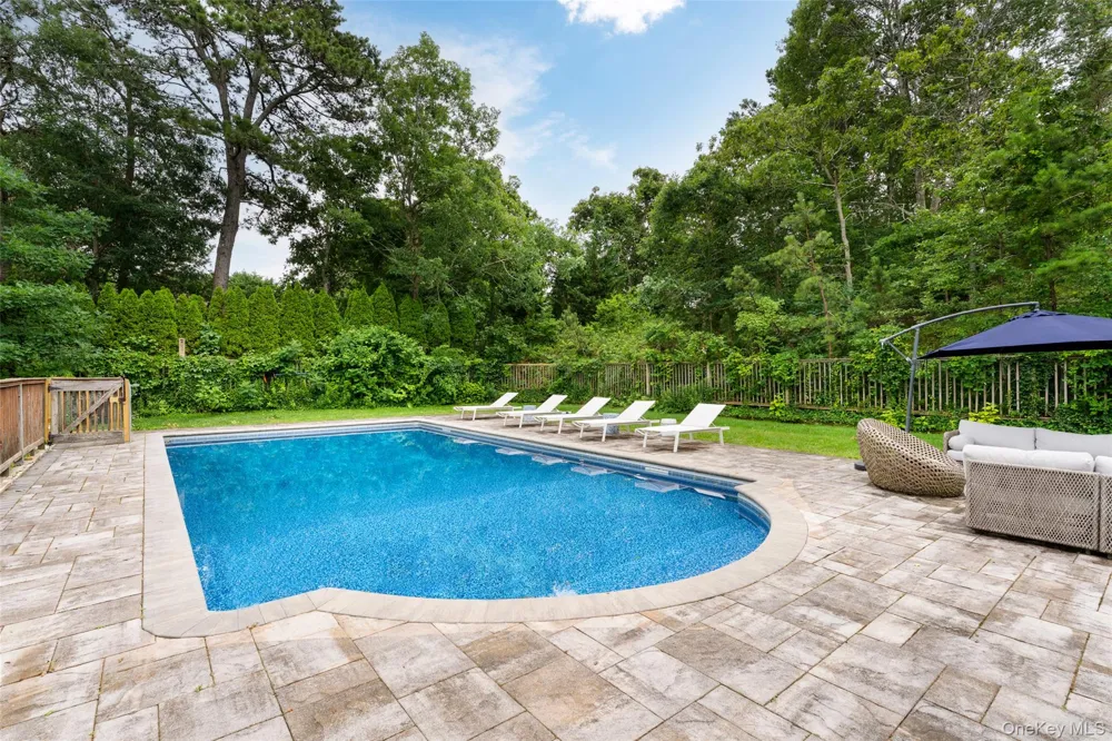 36 Charla Drive Southampton, NY 11968