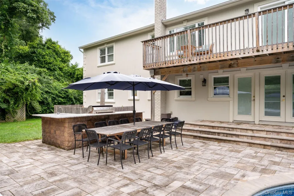36 Charla Drive Southampton, NY 11968