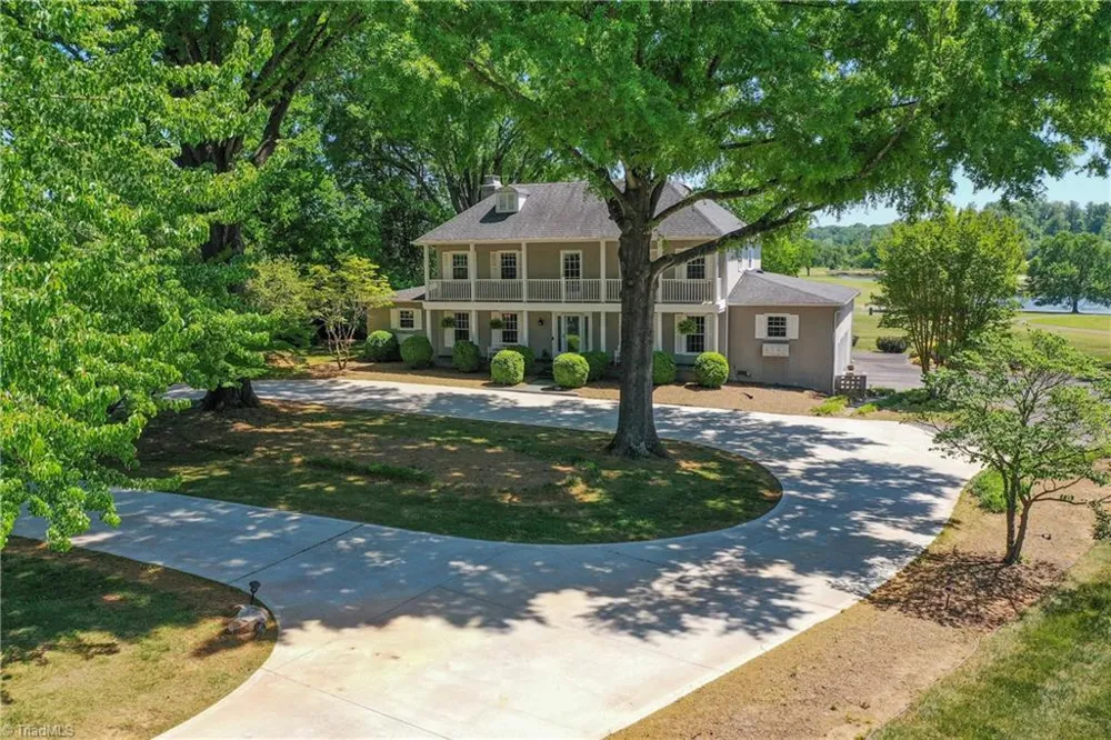 216 Juniper Circle Bermuda Run, NC 27006