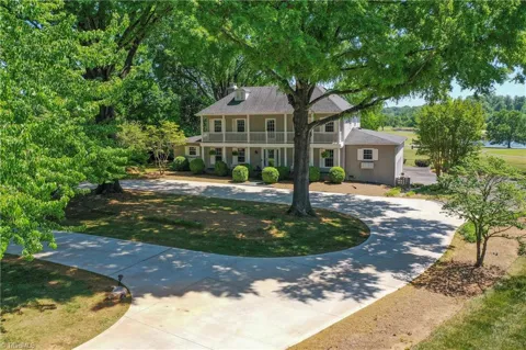 216 Juniper Circle