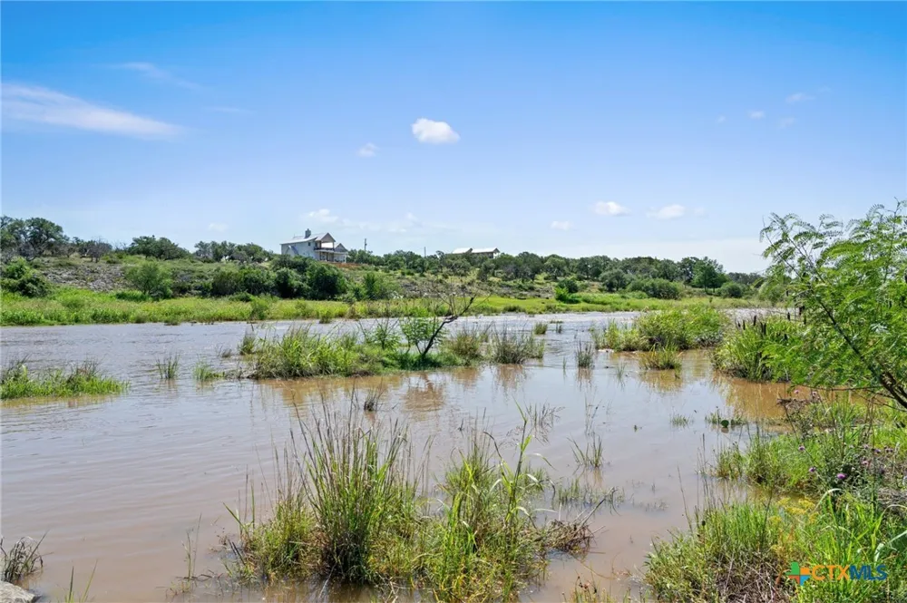 620 Rio Vista Road Johnson City, TX 78636