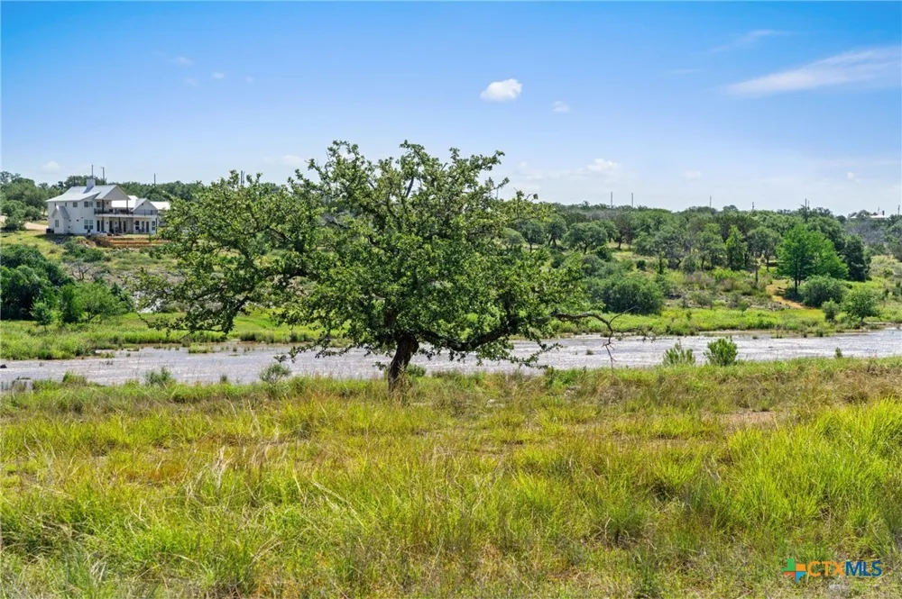 620 Rio Vista Road Johnson City, TX 78636