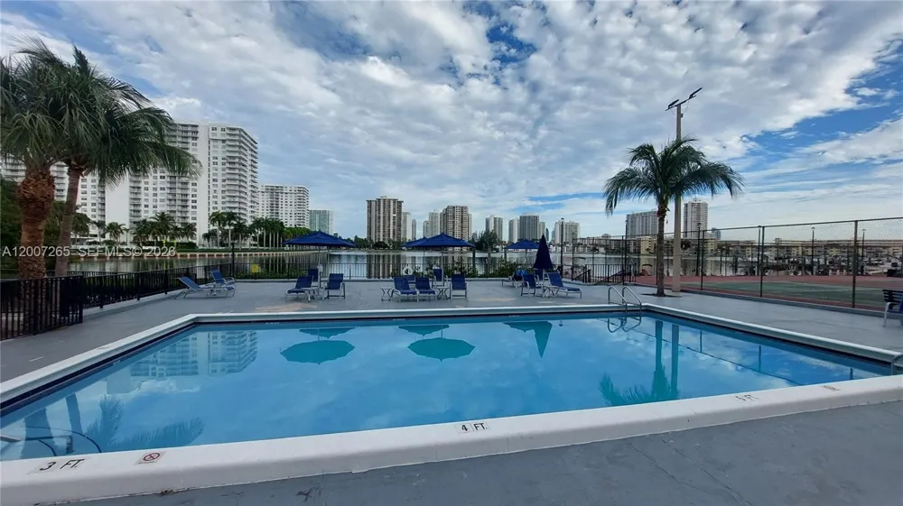 2750 NE 183rd St #1405 Aventura, FL 33160
