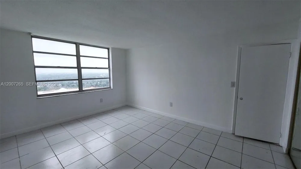 2750 NE 183rd St #1405 Aventura, FL 33160