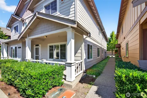 4674 Wade Street #102