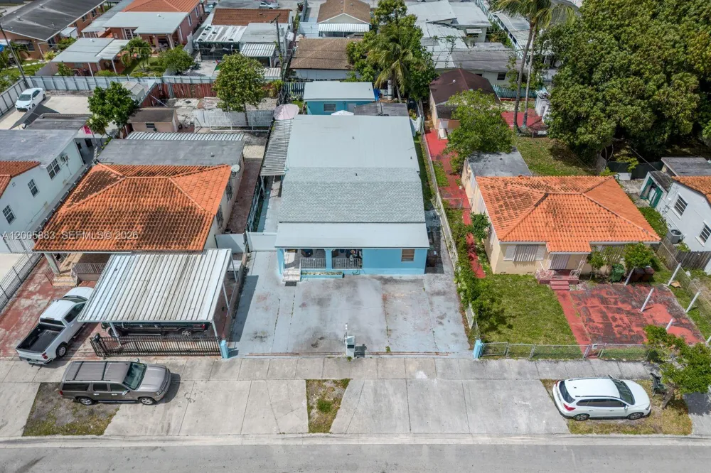 141 E 16th St Hialeah, FL 33010
