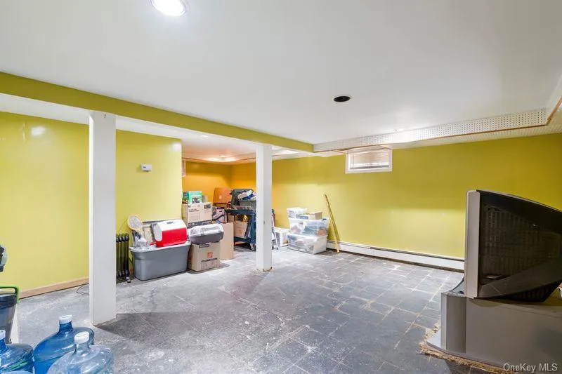283 Hawthorne Avenue Uniondale, NY 11553