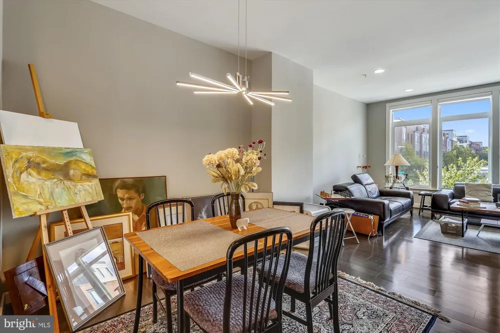 8052 RED HOOK Rockville, MD 20855