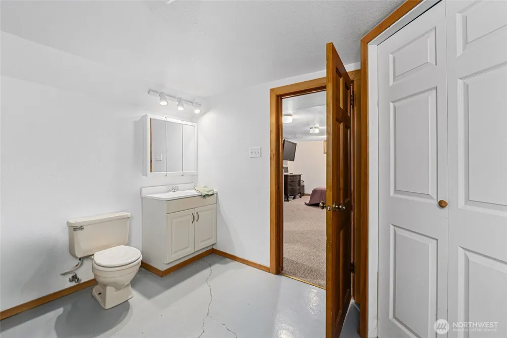 124 Crestview Drive Colville, WA 99114