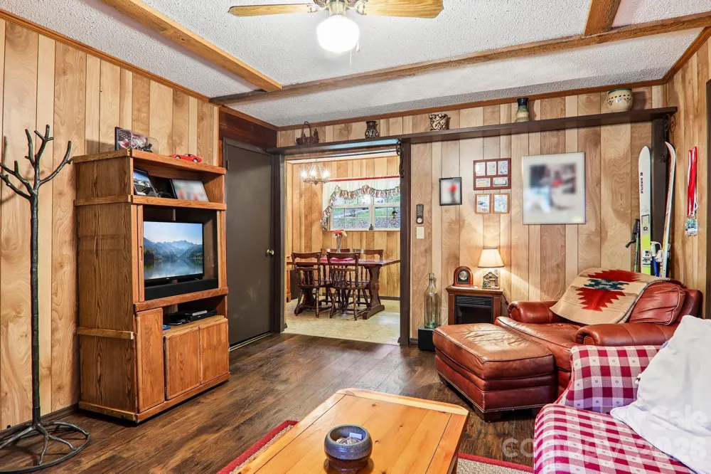 28 Mull Cove Road Maggie Valley, NC 28751