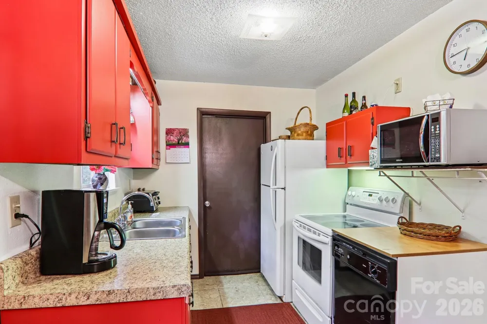 28 Mull Cove Road Maggie Valley, NC 28751