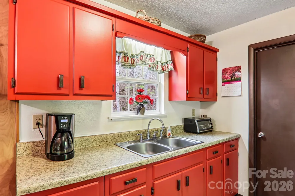 28 Mull Cove Road Maggie Valley, NC 28751