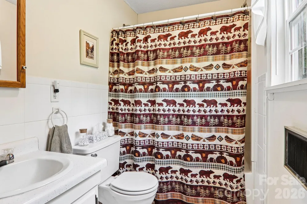 28 Mull Cove Road Maggie Valley, NC 28751