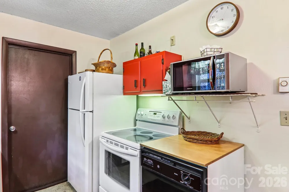 28 Mull Cove Road Maggie Valley, NC 28751