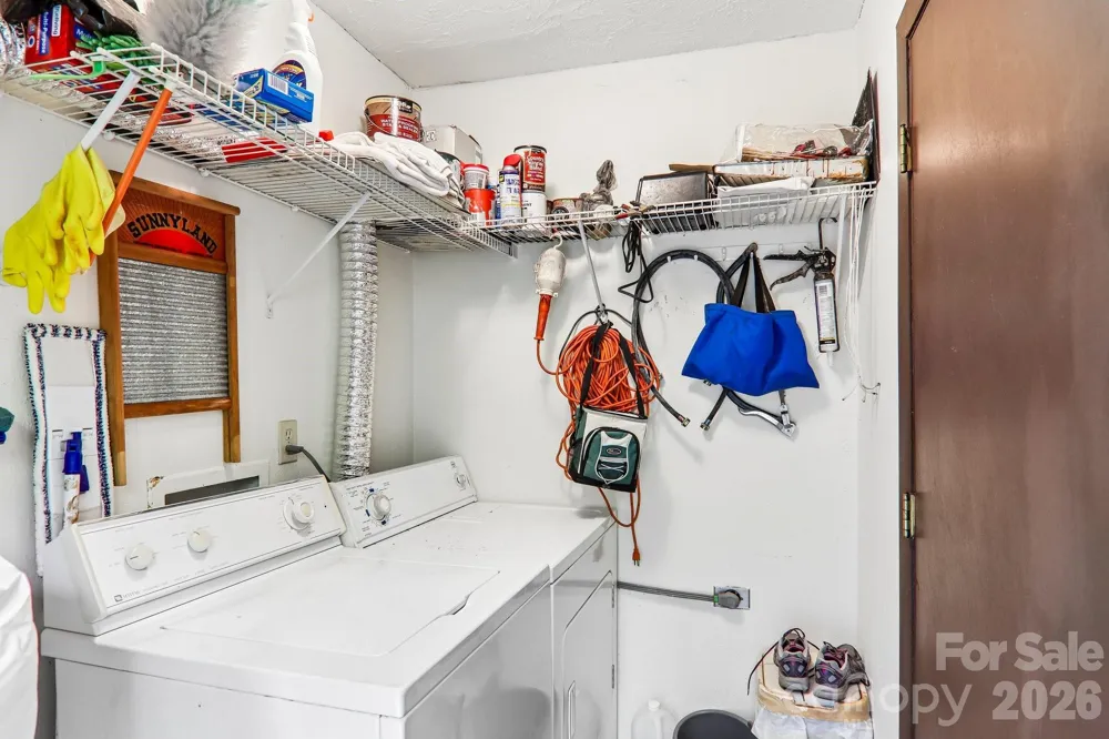 28 Mull Cove Road Maggie Valley, NC 28751